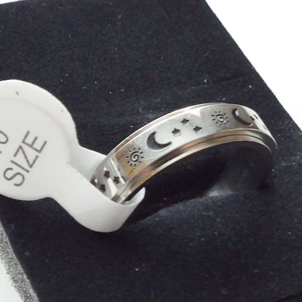 Stainless Steel Spinner Fidget Ring For Anxiety NEW Size 10 Moon & Stars Design - Picture 5 of 5